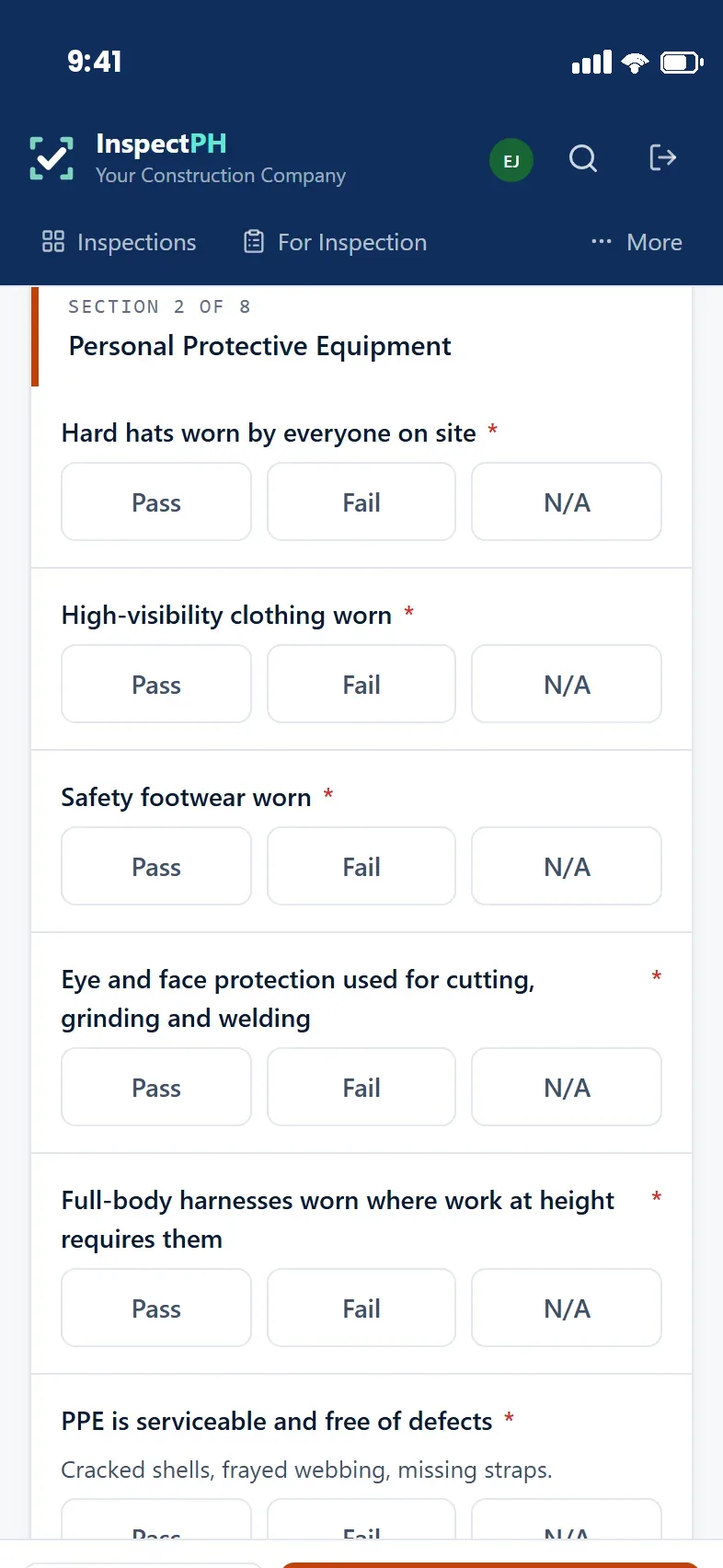 Site safety checklist with Pass, Fail and N/A buttons for each item.